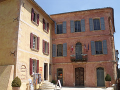 mairie_roussillon